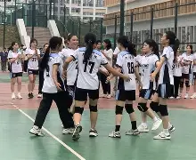 开云体育-战术调整引发热议！，蒂姆在SKT比赛中大比分获胜赢得满堂喝彩(巴特勒2023季后赛关键球合集)