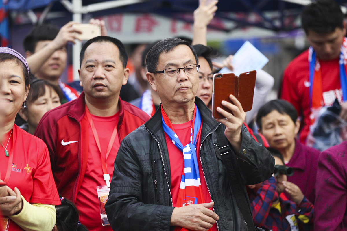 今夜拜仁慕尼黑备战亚冠;止住颓势细节流出;引发热议;心理建设被强调  今夜拜仁慕尼黑备战亚冠;止住颓势细节流出;引发热议;心理建设被强调