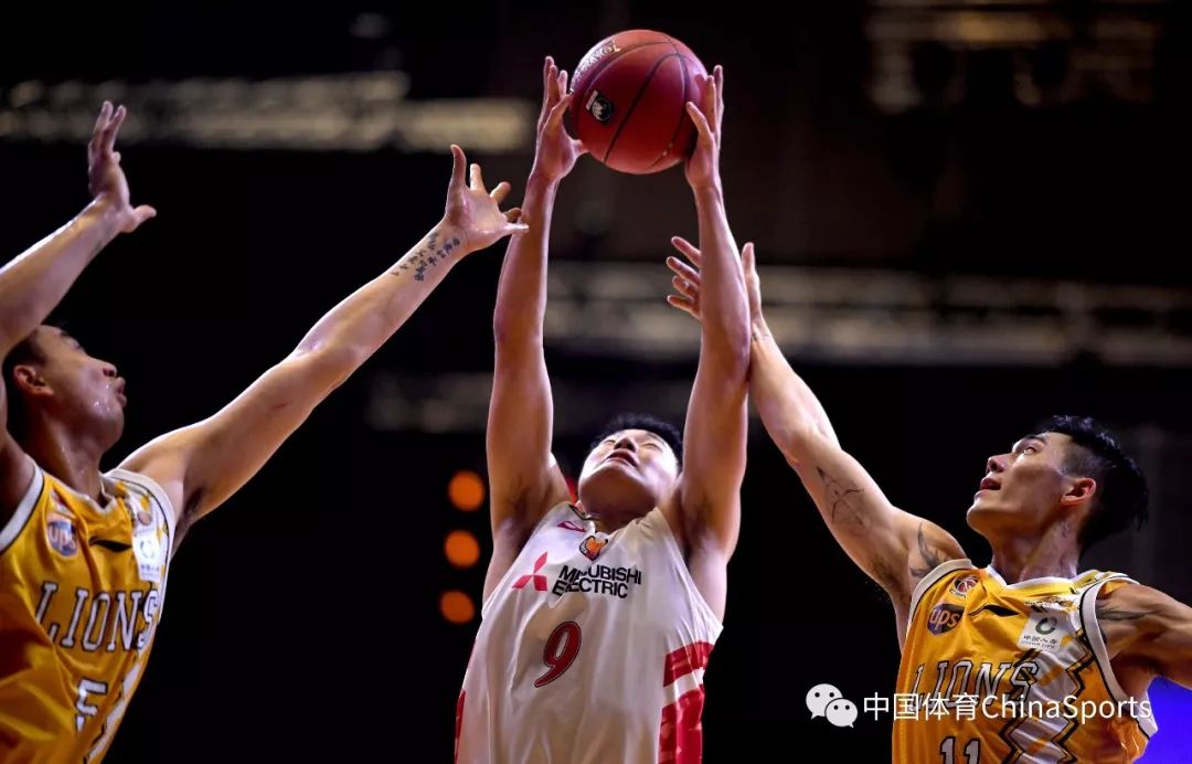 开云-游泳联赛，瓯越海豚队与燕赵铁骑队淘汰对手，阵地战处理得当！战术板得到兑现的简单介绍